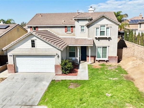 1562 Chesire Drive, Perris, CA 92571