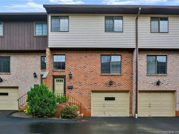 237 Strawberry Hill, Unit 42, Stamford, CT 06902