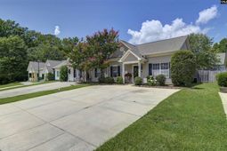 140 Huntington Circle photo 4