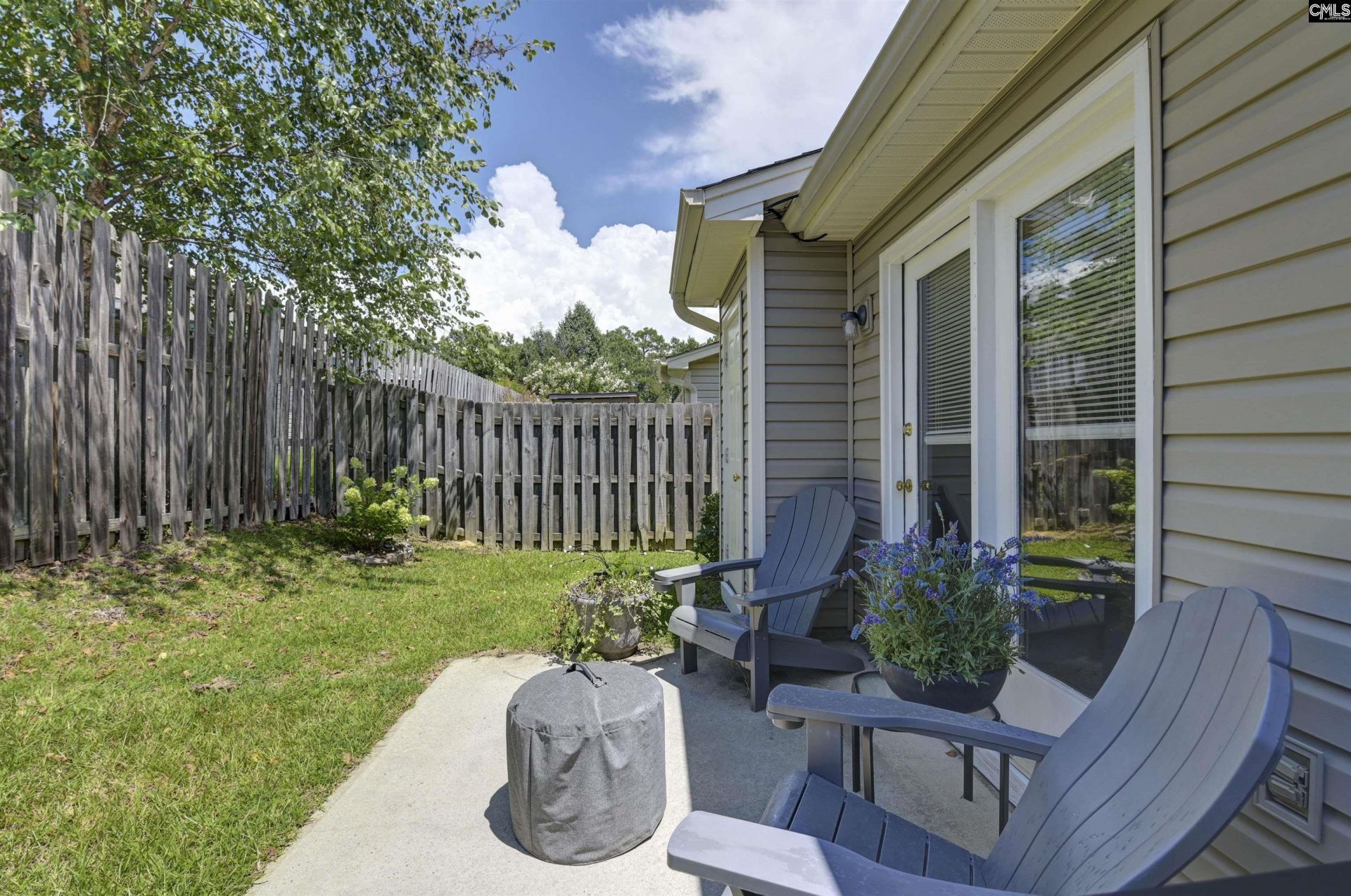 140 Huntington Circle Photo 23