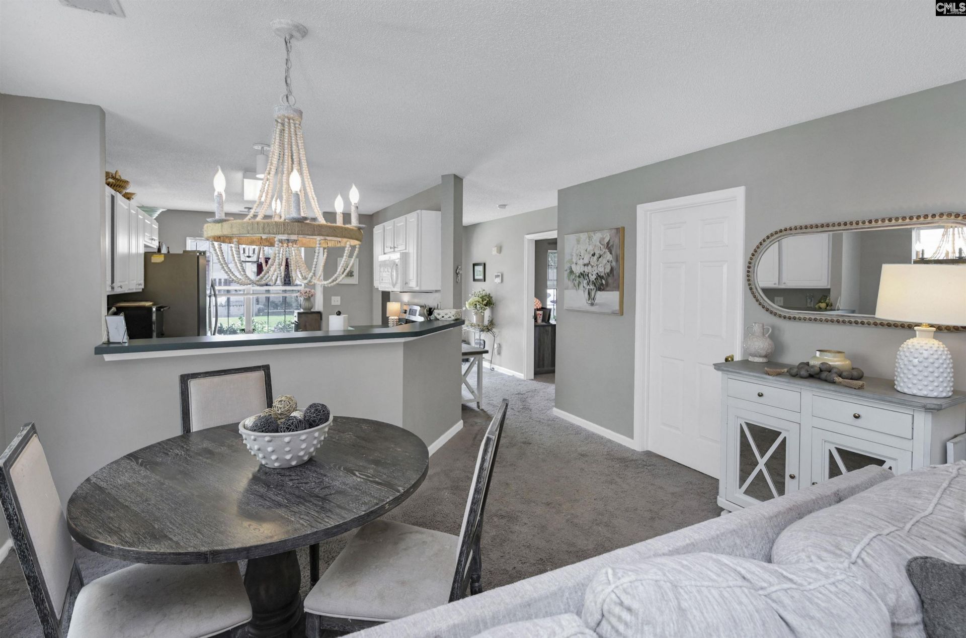 140 Huntington Circle Photo 6