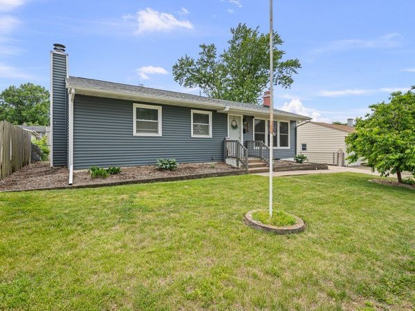 3021 W Rusholme Street , Davenport, IA 52804