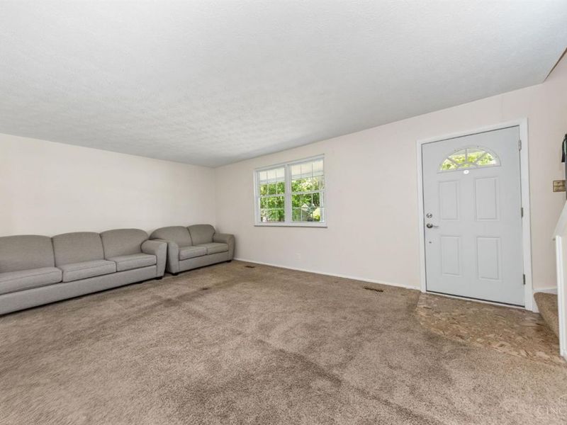 3308 Suwanee Court, Newtown, OH 45244 Photo 6