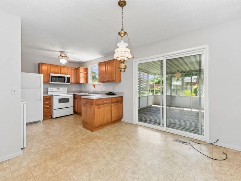 3308 Suwanee Court, Newtown, OH 45244 Photo 9