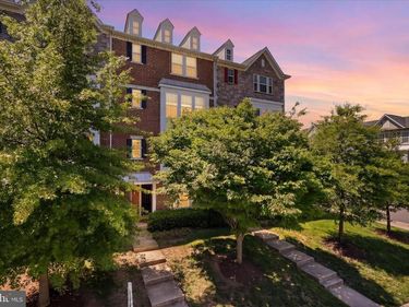 44110 VAIRA TERRACE, CHANTILLY, VA 20152