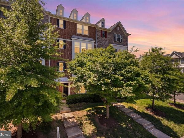 44110 VAIRA TERRACE, CHANTILLY, VA 20152