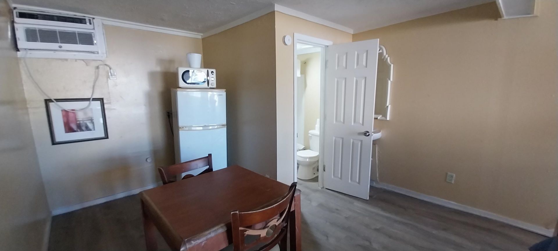 609 Chester St. Photo 10