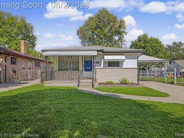 5375 Mayfair Street, Dearborn Heights, MI 48125