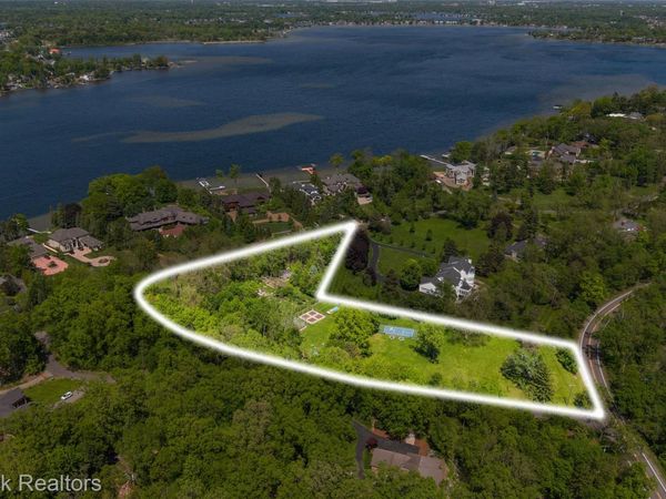 4785 Dow Ridge Road, Orchard Lake Village, Mi 48324