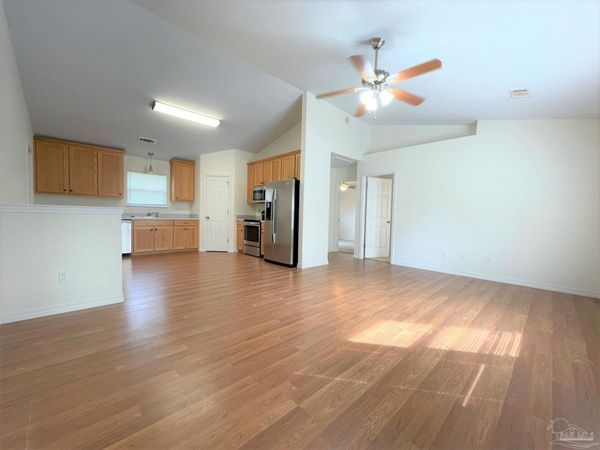 1786 Kell Rd, Gulf Breeze, FL 32563