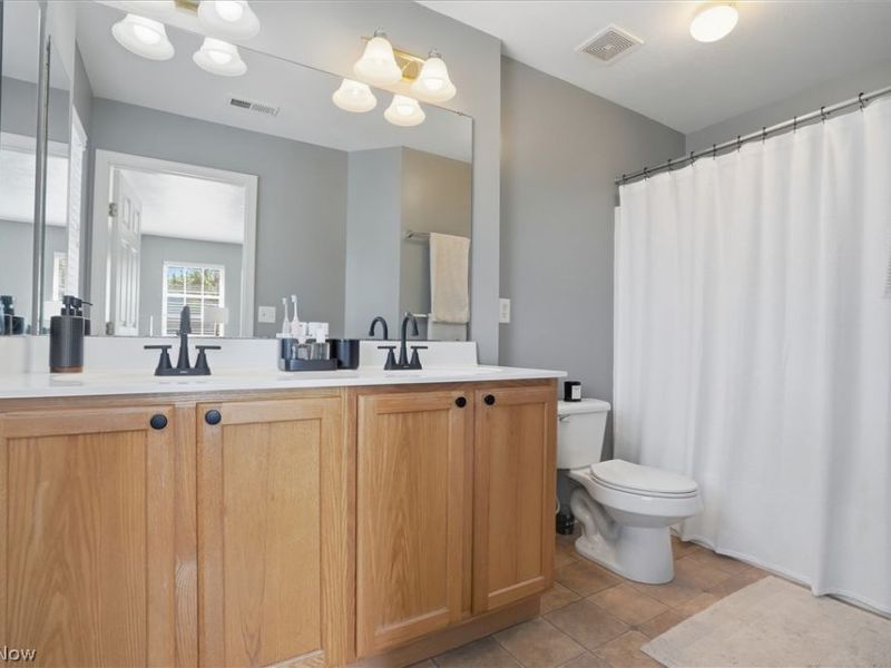 563 Colonial Drive , Painesville, OH 44077 Photo 25