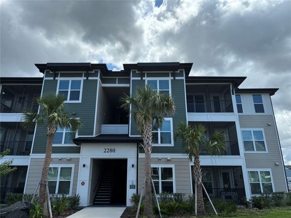 2280 WATERFALL COURT , Unit 4-302, MOUNT DORA, FL 32757