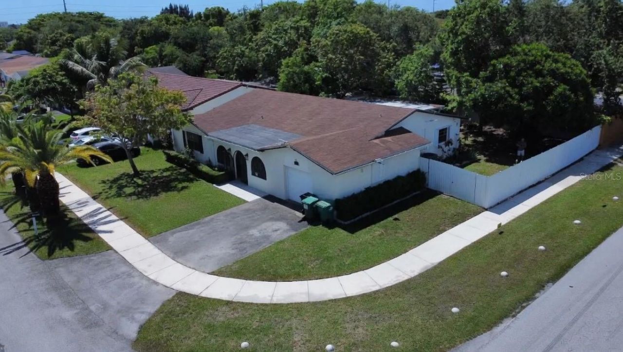 10774 SW 175th Terrace, Miami, FL 33157 Photo