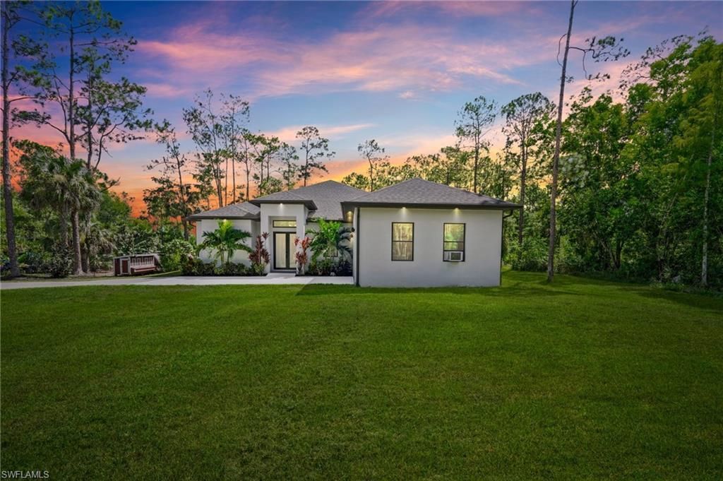 106 18th Ave Ne, Naples, FL 34120 Photo