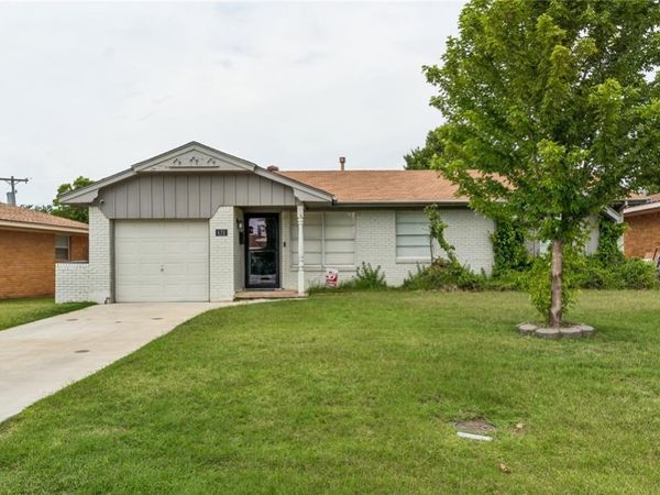 631 SW 3rd Street, Moore, OK 73160