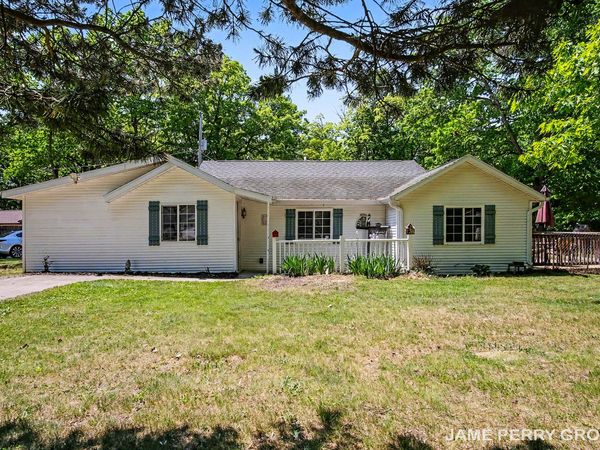 940 S Woodruff Drive S, Stanton, MI 48888