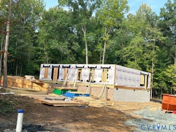 59 Moonstar Ln, Columbia, VA 23038