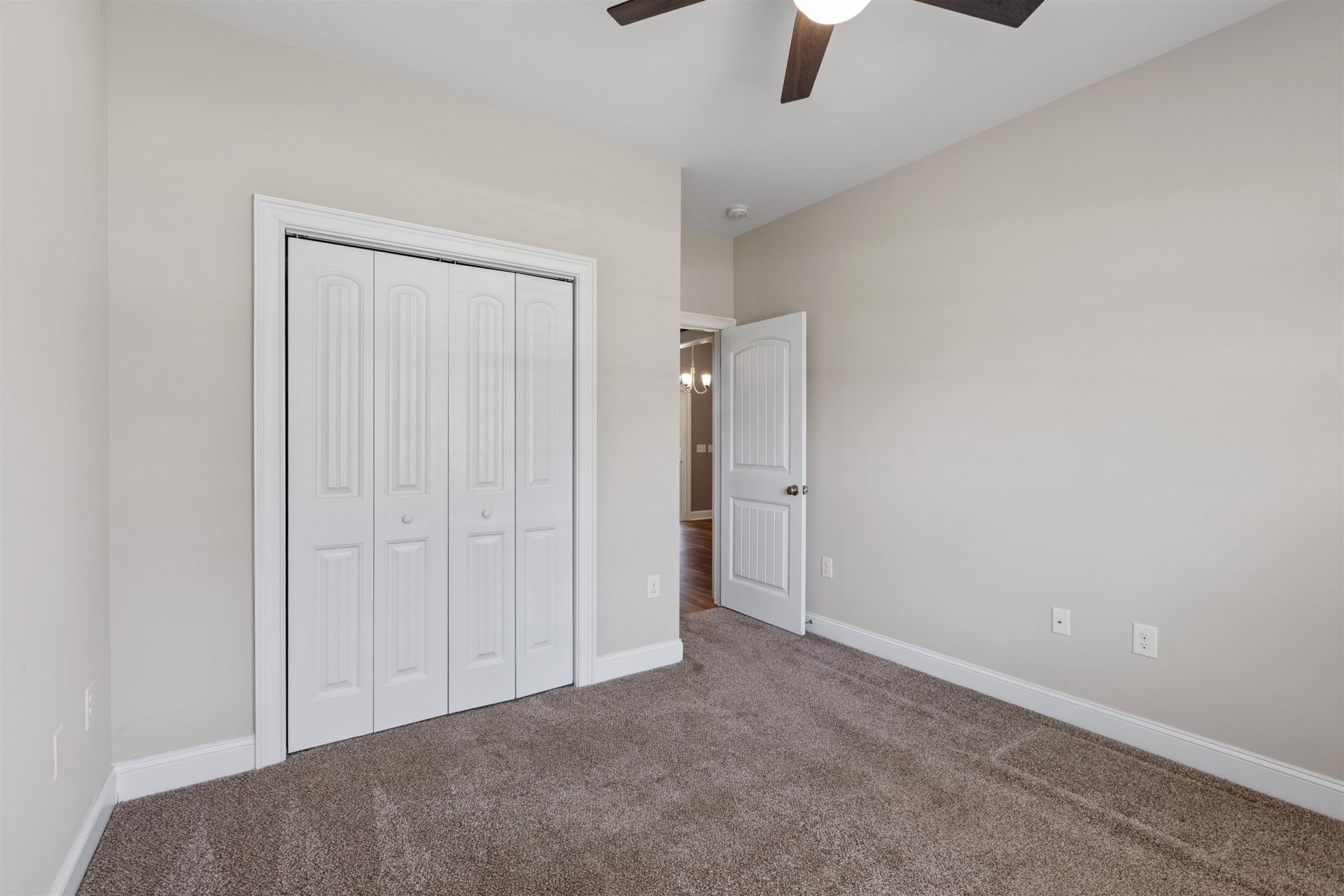 305 Long Meadow Dr.  Photo 15
