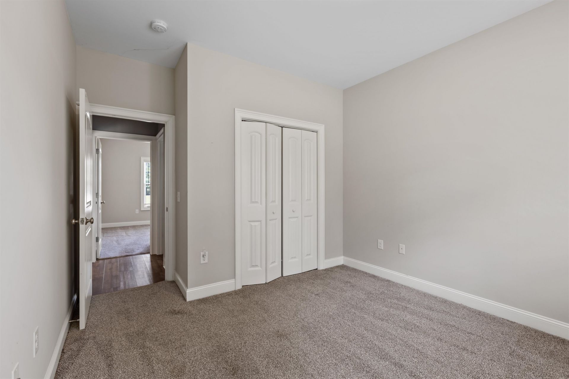 305 Long Meadow Dr.  Photo 17
