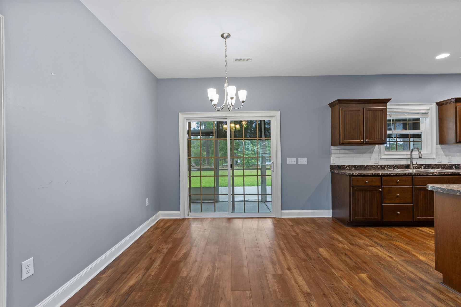 305 Long Meadow Dr.  Photo 4