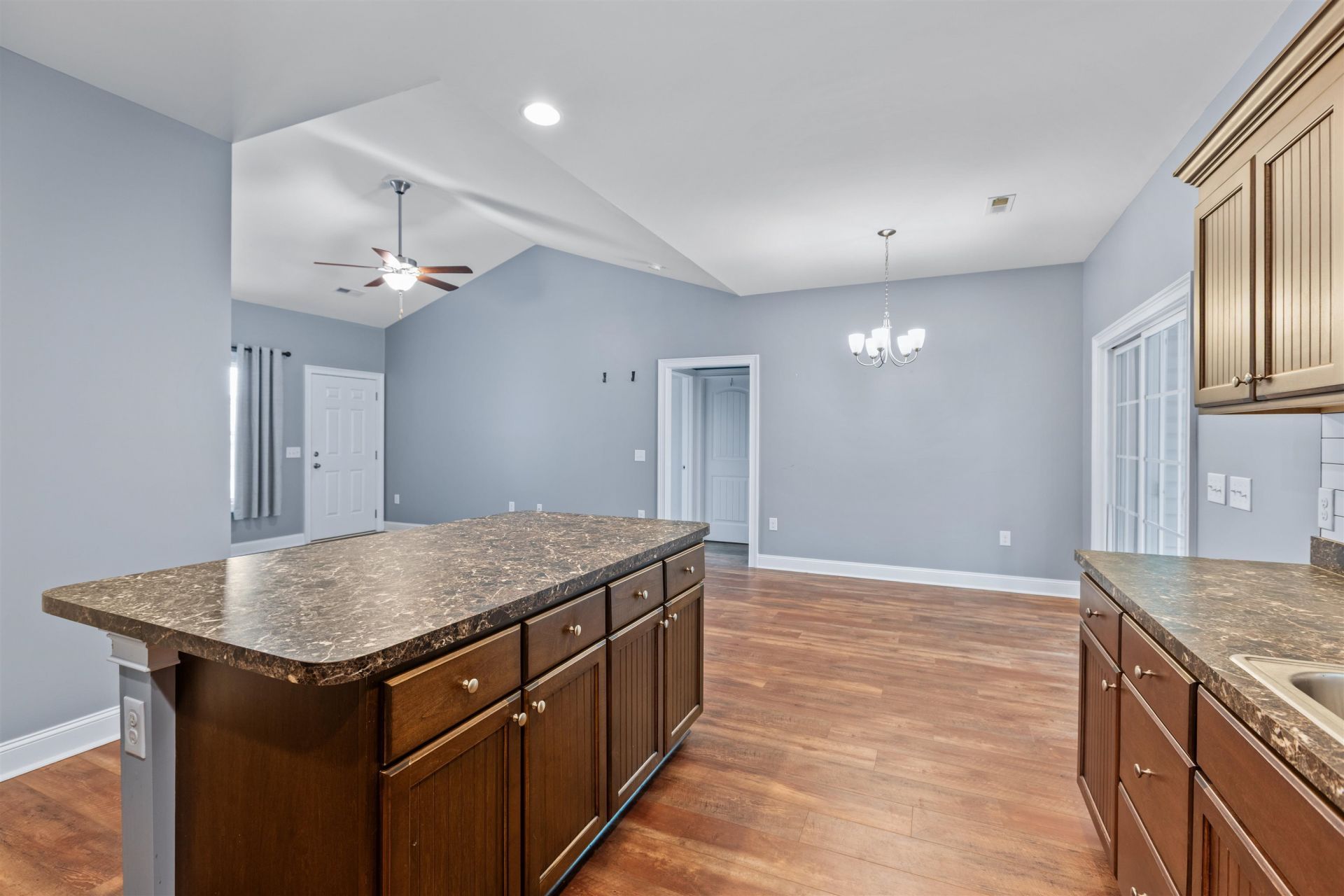 305 Long Meadow Dr.  Photo 8