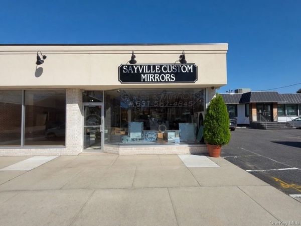 Sayville, NY 11782