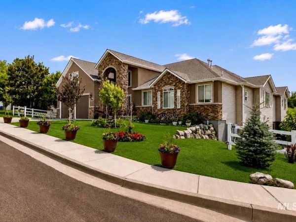 1600 Surprise Valley Rd, Pocatello, ID 83201