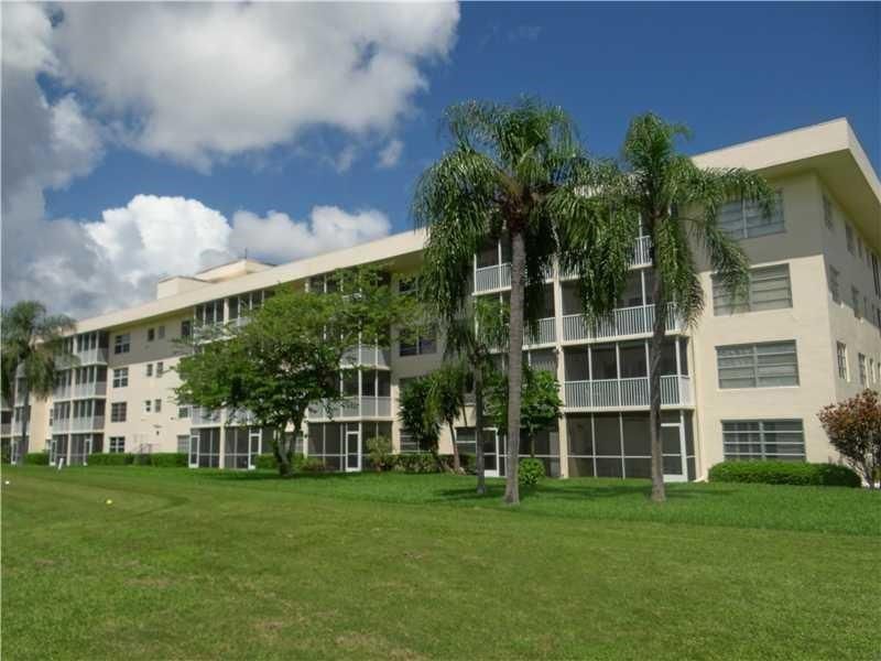 2900 N Palm Aire Drive N, Unit 405, Pompano Beach, FL 33069 Photo