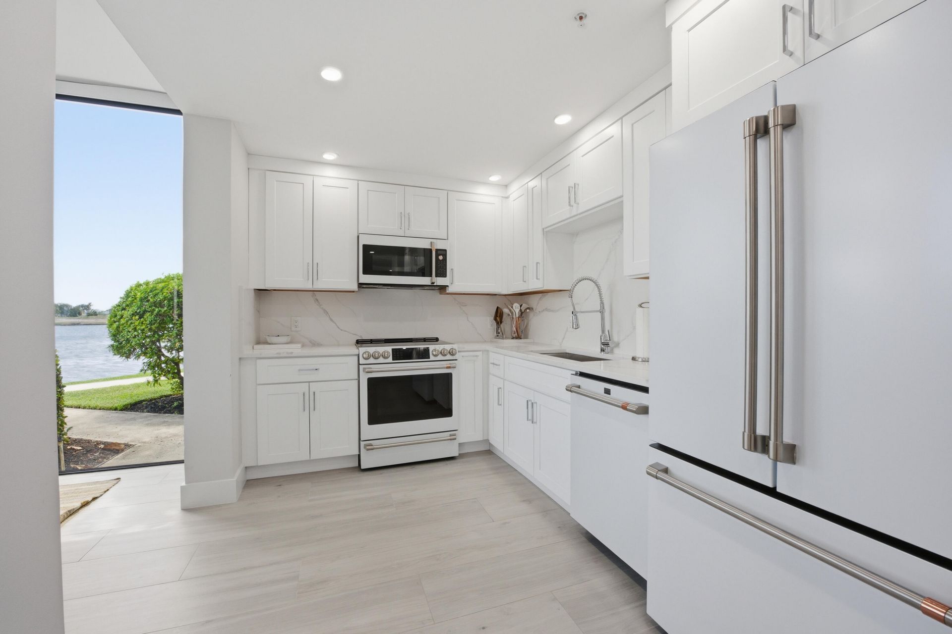 7768 Lakeside Boulevard, Unit 515, Boca Raton, FL 33434 Photo