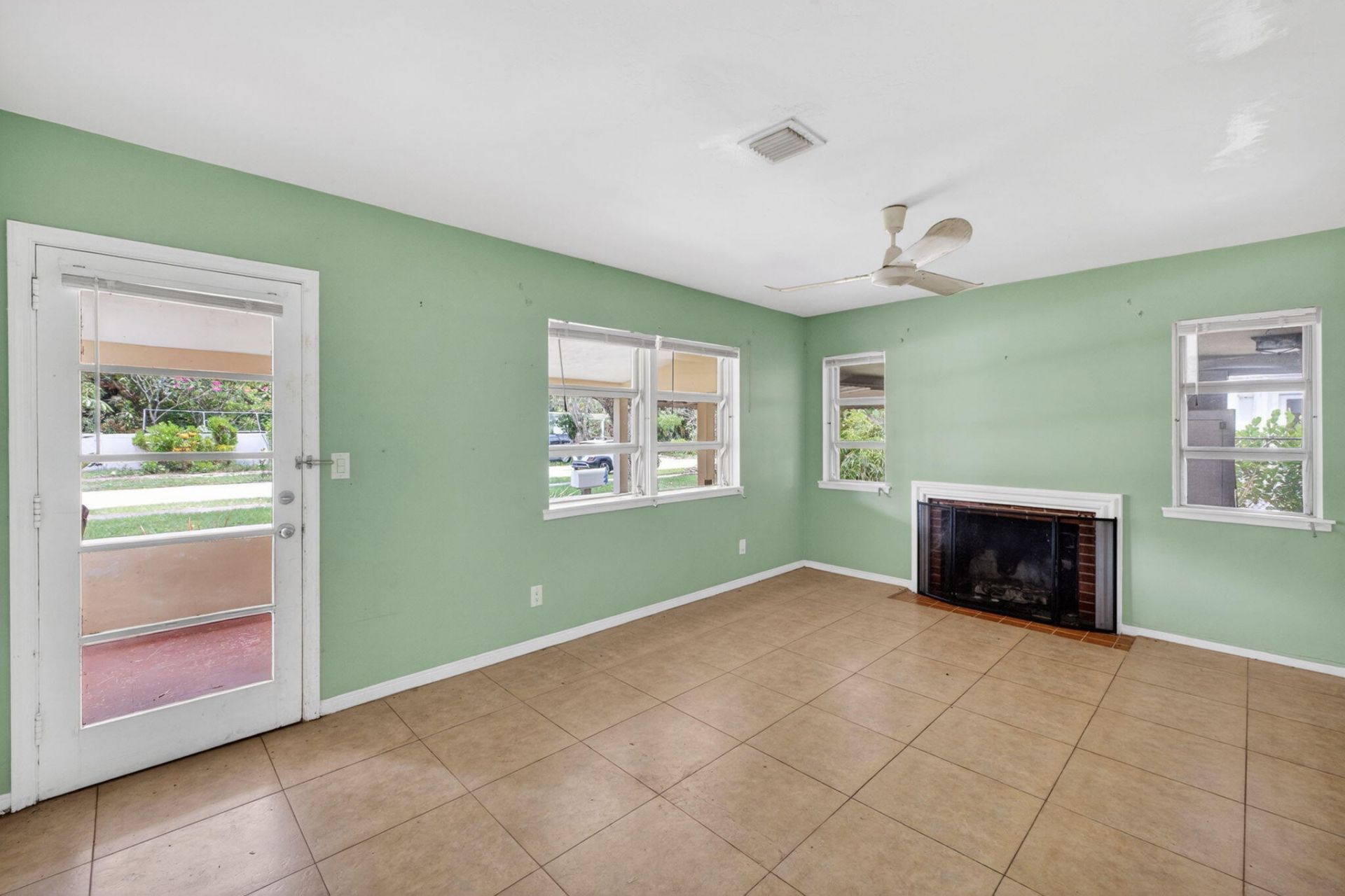 841 SW 18th Court, Fort Lauderdale, FL 33315 Photo