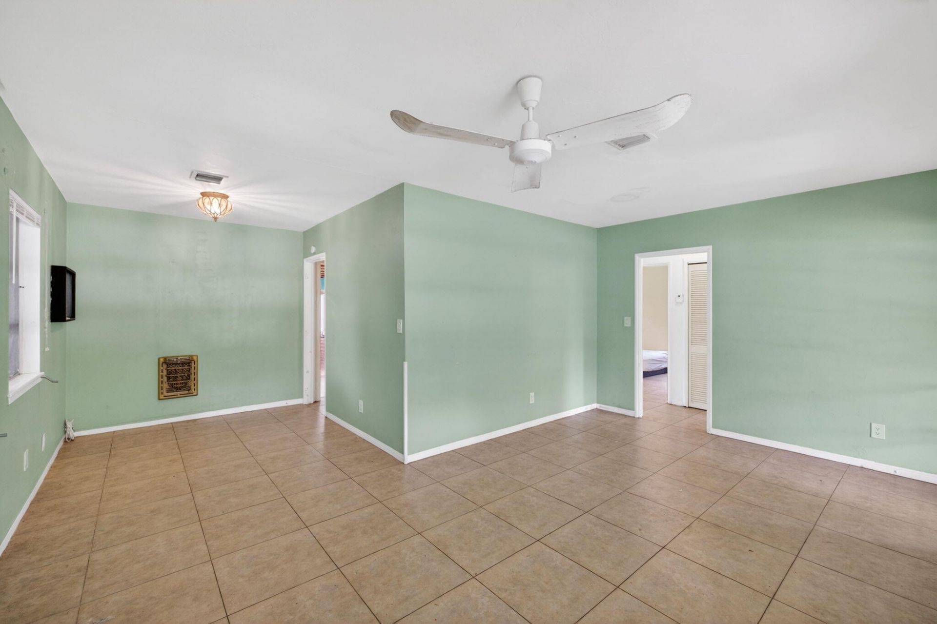 841 SW 18th Court, Fort Lauderdale, FL 33315 Photo