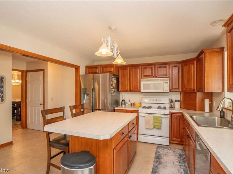 1204 Stone Crossing Street NE, Canton, OH 44721 Photo 14