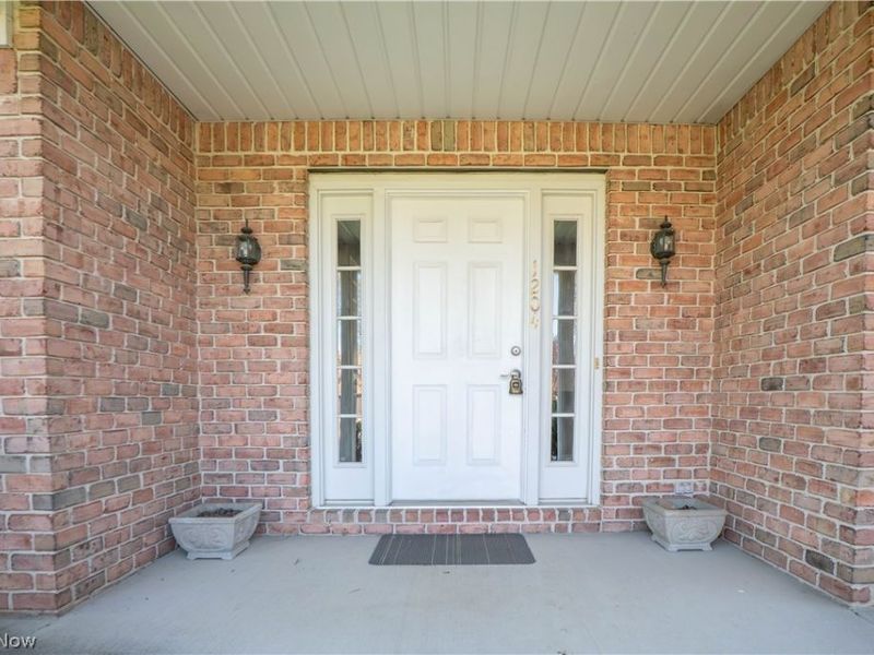 1204 Stone Crossing Street NE, Canton, OH 44721 Photo 7