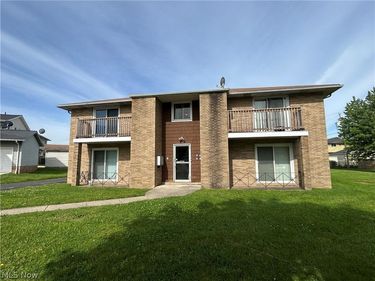 1422 E 264th Street, Euclid, OH 44132