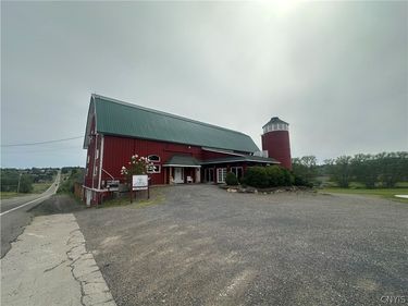 2215 State Route 80, Tully, NY 13159