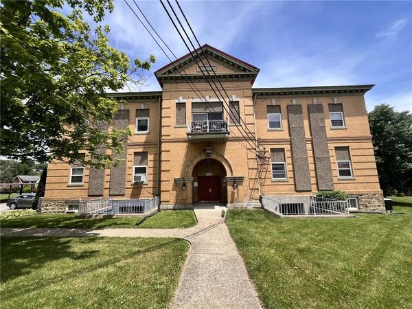 230 W Berkeley St , Unit 2101, Uniontown, PA 15401