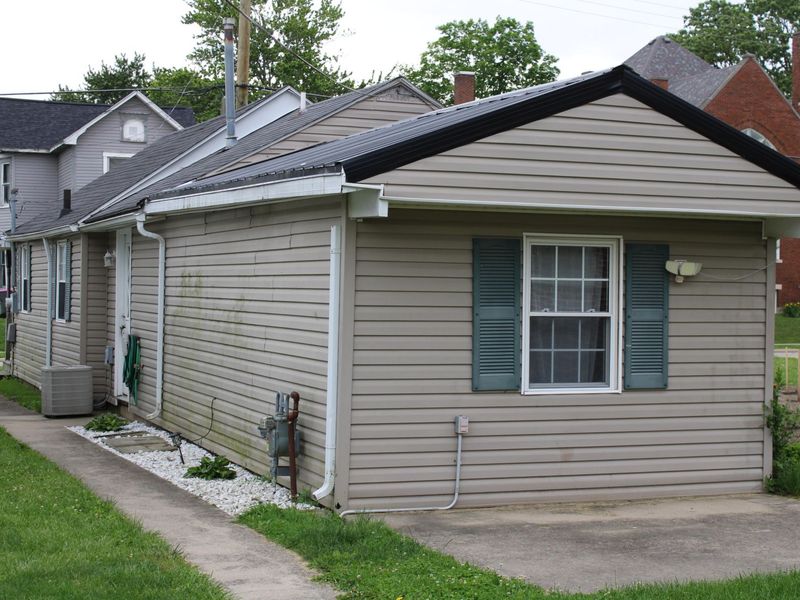 317 S Miami Avenue, Bradford, OH 45308 Photo 3