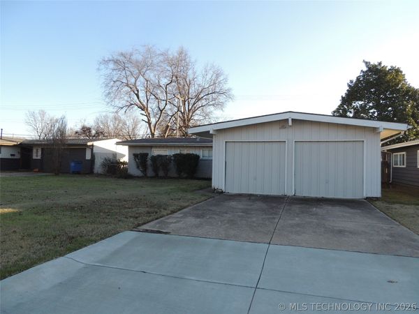 6552 E 27th Place , Tulsa, OK 74129