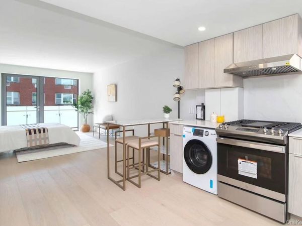 13680 41 Avenue , Flushing, NY 11355