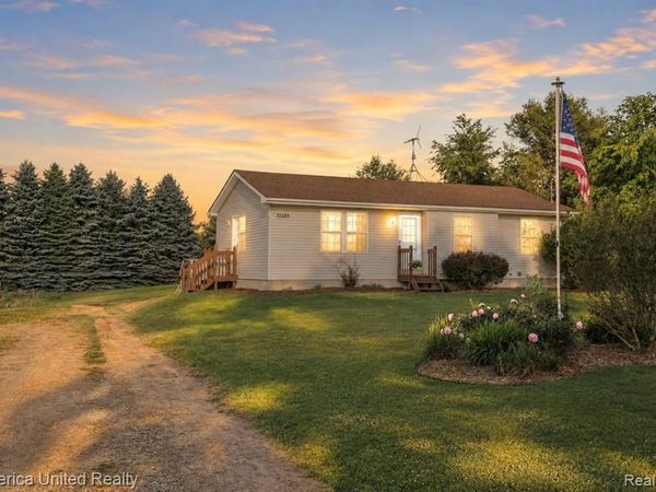 15489 Bird Road, Argentine Twp, MI 48451