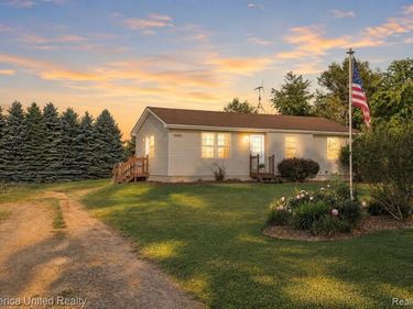 15489 Bird Road, Argentine Twp, MI 48451