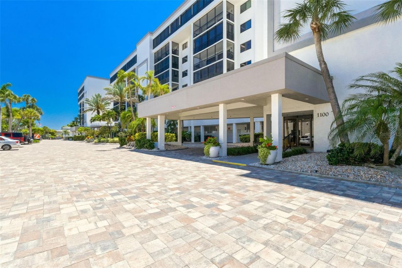 1100 Benjamin Franklin Drive , Unit 305, Sarasota, FL 34236 Photo