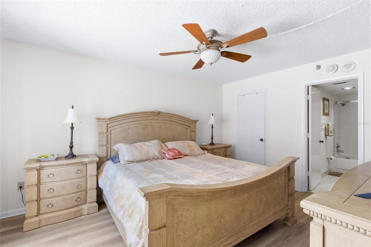 1100 Benjamin Franklin Drive , Unit 305, Sarasota, FL 34236 Photo