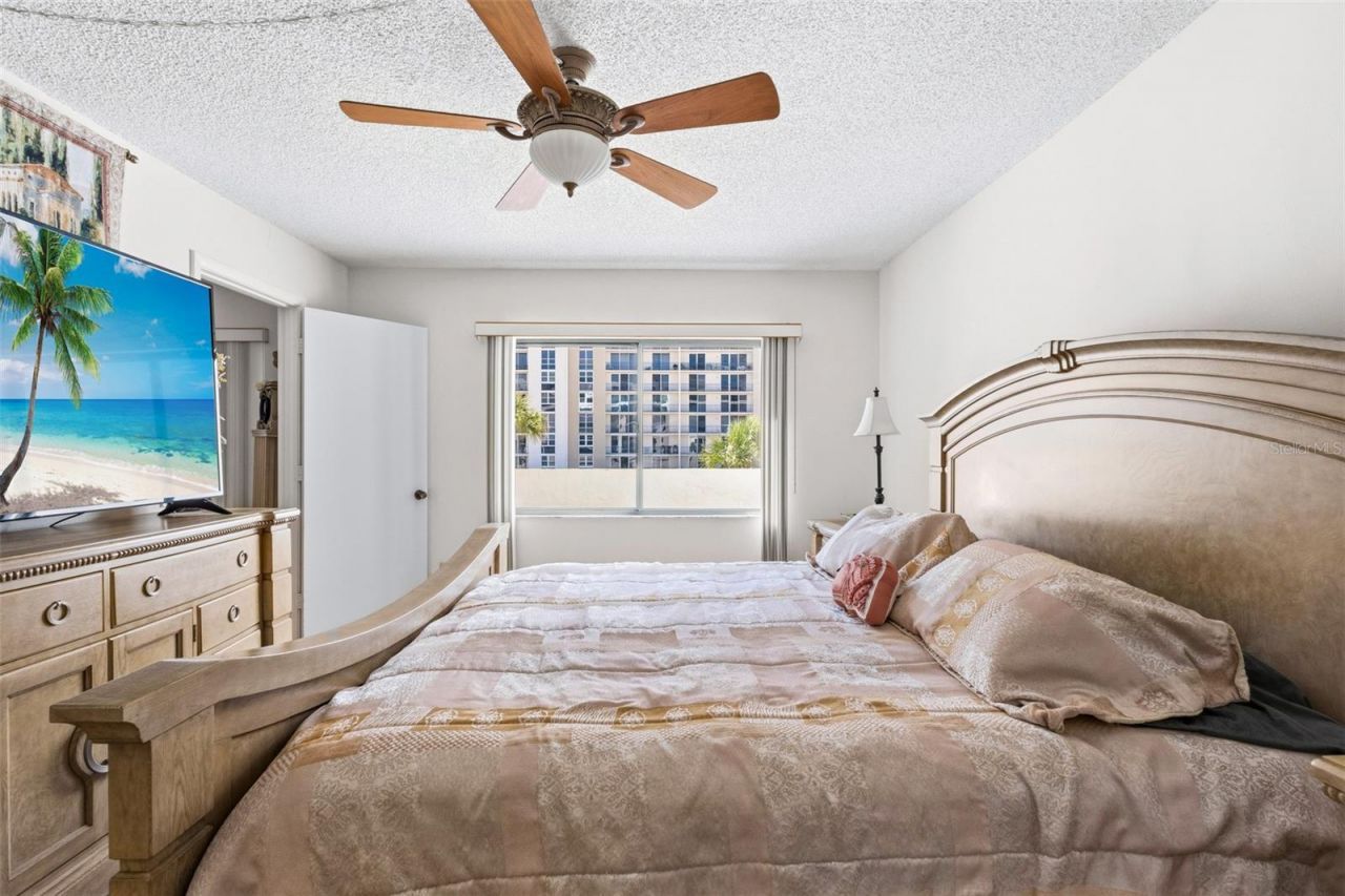 1100 Benjamin Franklin Drive , Unit 305, Sarasota, FL 34236 Photo
