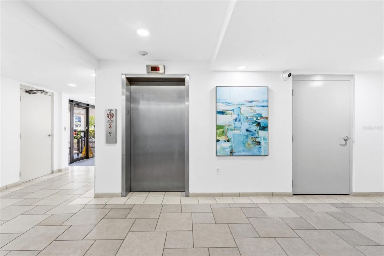 1100 Benjamin Franklin Drive , Unit 305, Sarasota, FL 34236 Photo