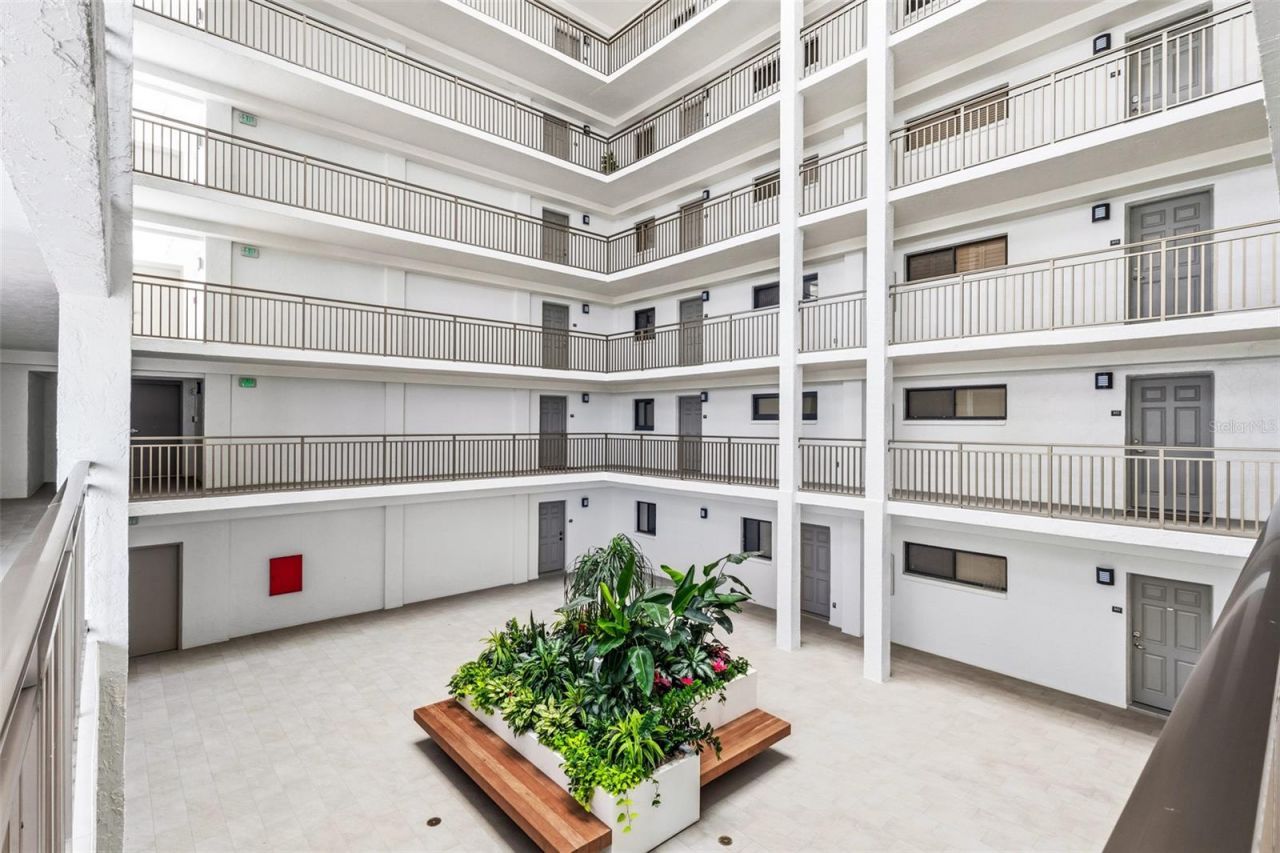1100 Benjamin Franklin Drive , Unit 305, Sarasota, FL 34236 Photo