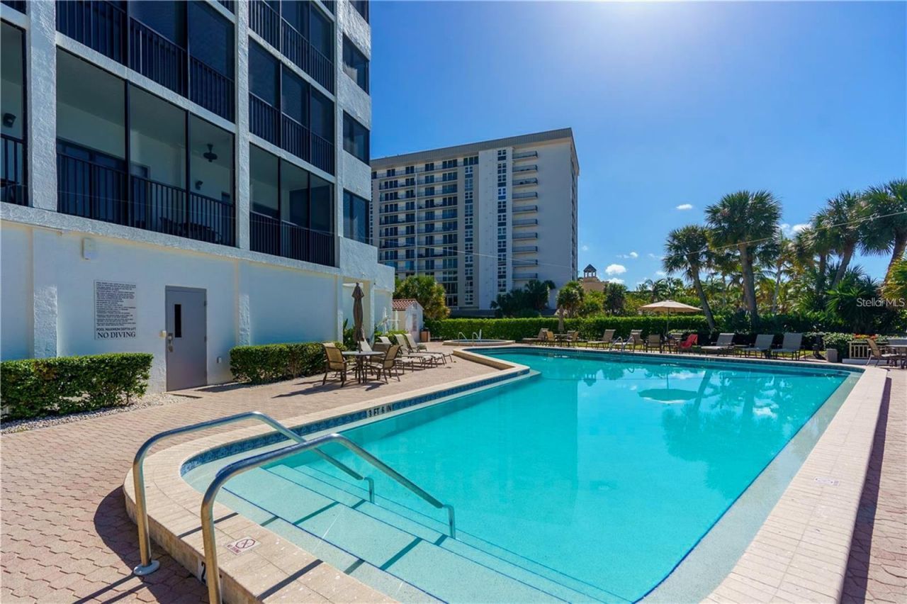 1100 Benjamin Franklin Drive , Unit 305, Sarasota, FL 34236 Photo