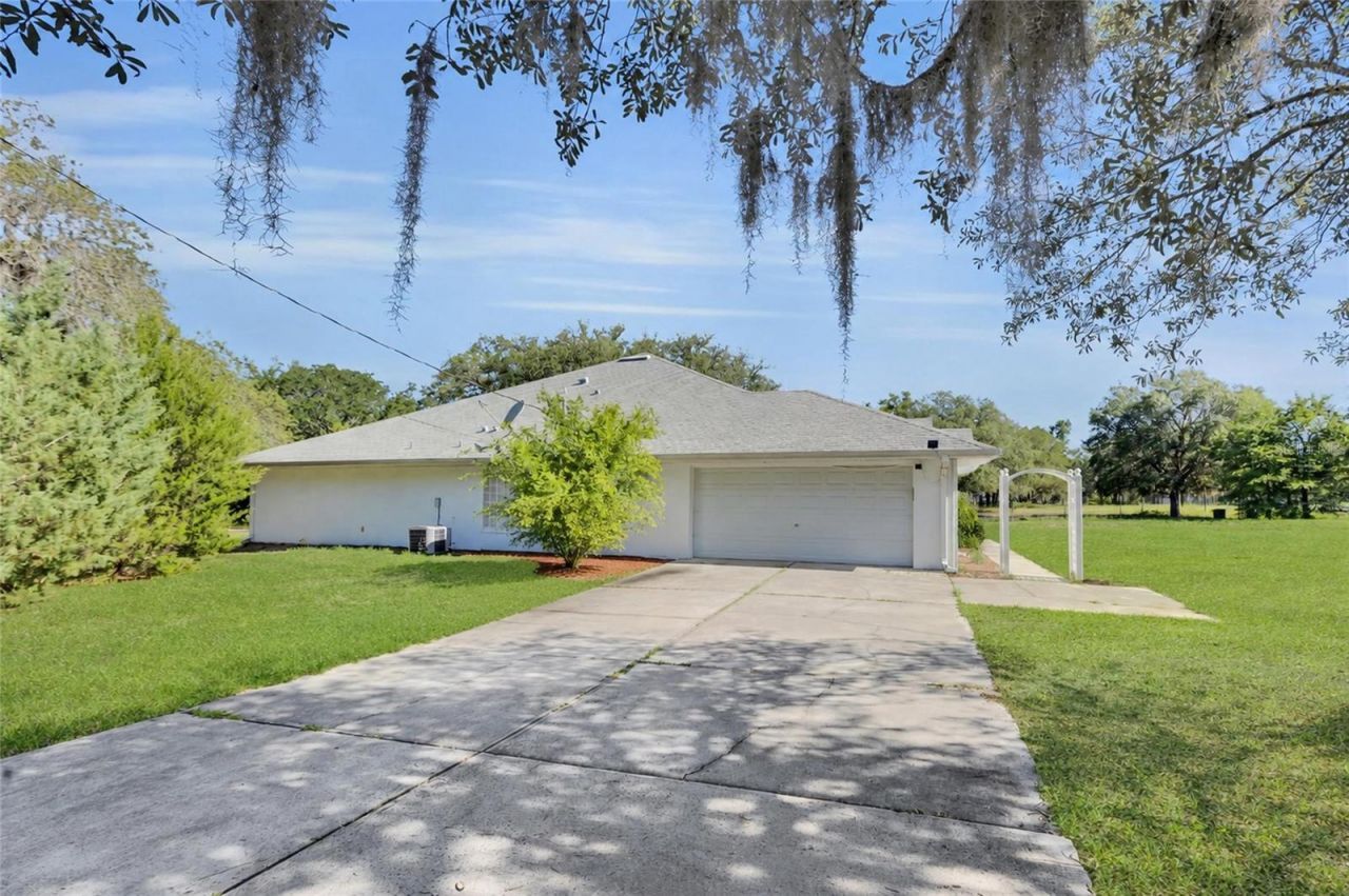 5260 SW 176th Avenue , Dunnellon, FL 34432 Photo