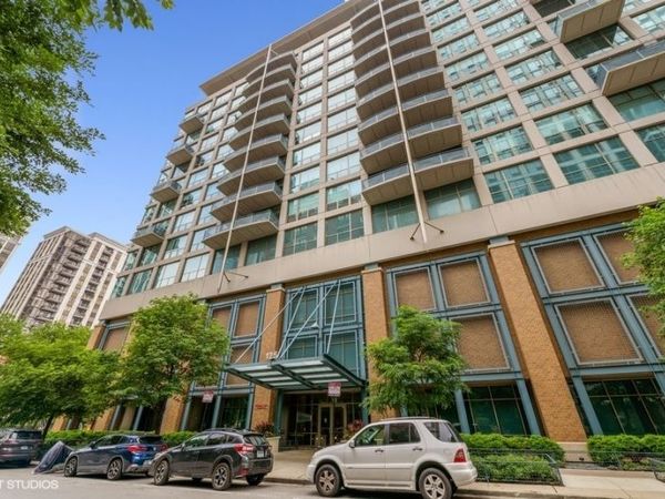 125 E 13TH Street , Unit 1303, Chicago, IL 60605