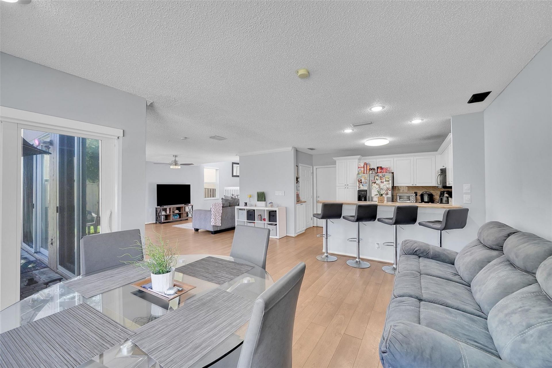 10615 NW 12th Court, Plantation, FL 33322 Photo